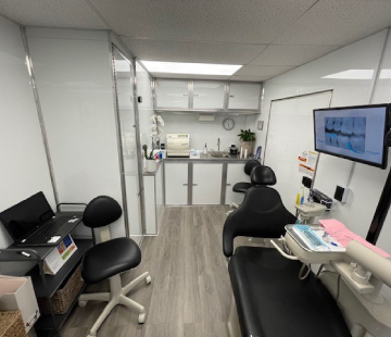 24 Feet Dental Office Trailer 