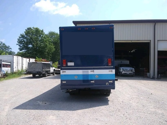 39’ Self propelled  Coach Refurbished Mobile Two Operatory Dental Coach