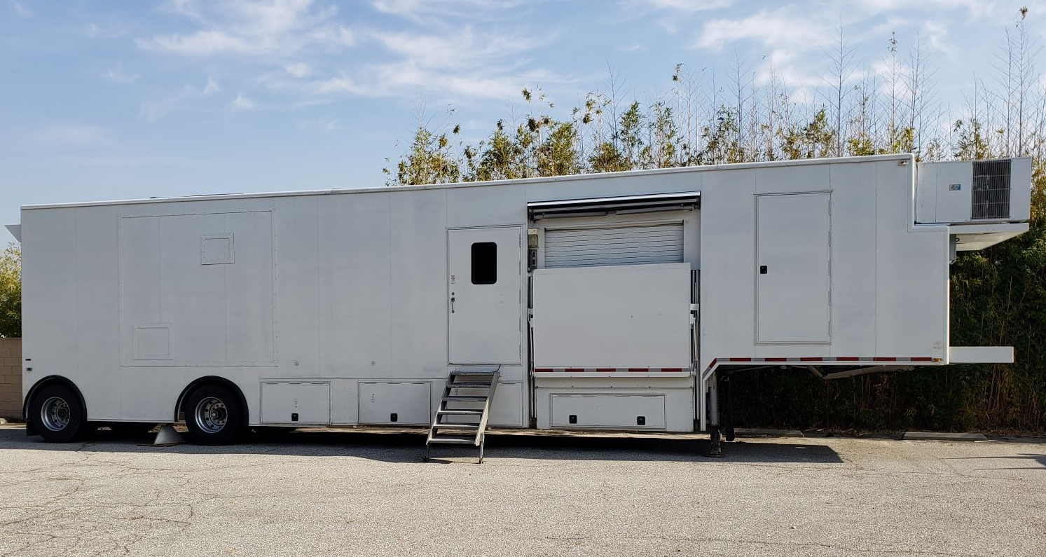 44 ft. Gooseneck Mobile Dental Trailer