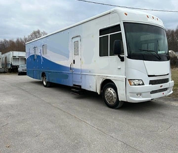 Two Operatory Mobile Dental Bus