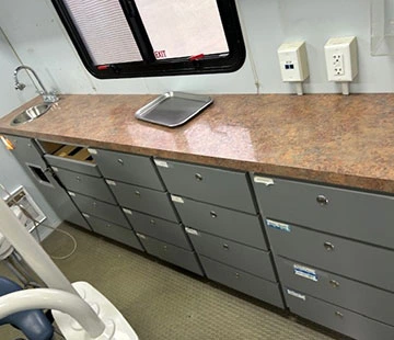 Two Operatory Mobile Dental Bus