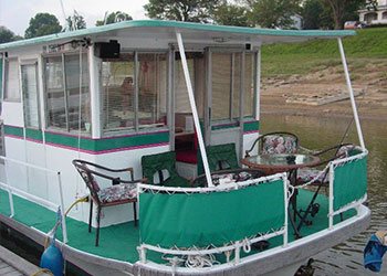 Mobile classroom trailer