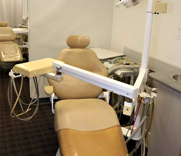 mobile-dental-trailer-6